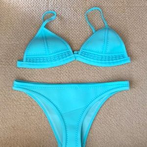 Bright blue knit Triangl bikini